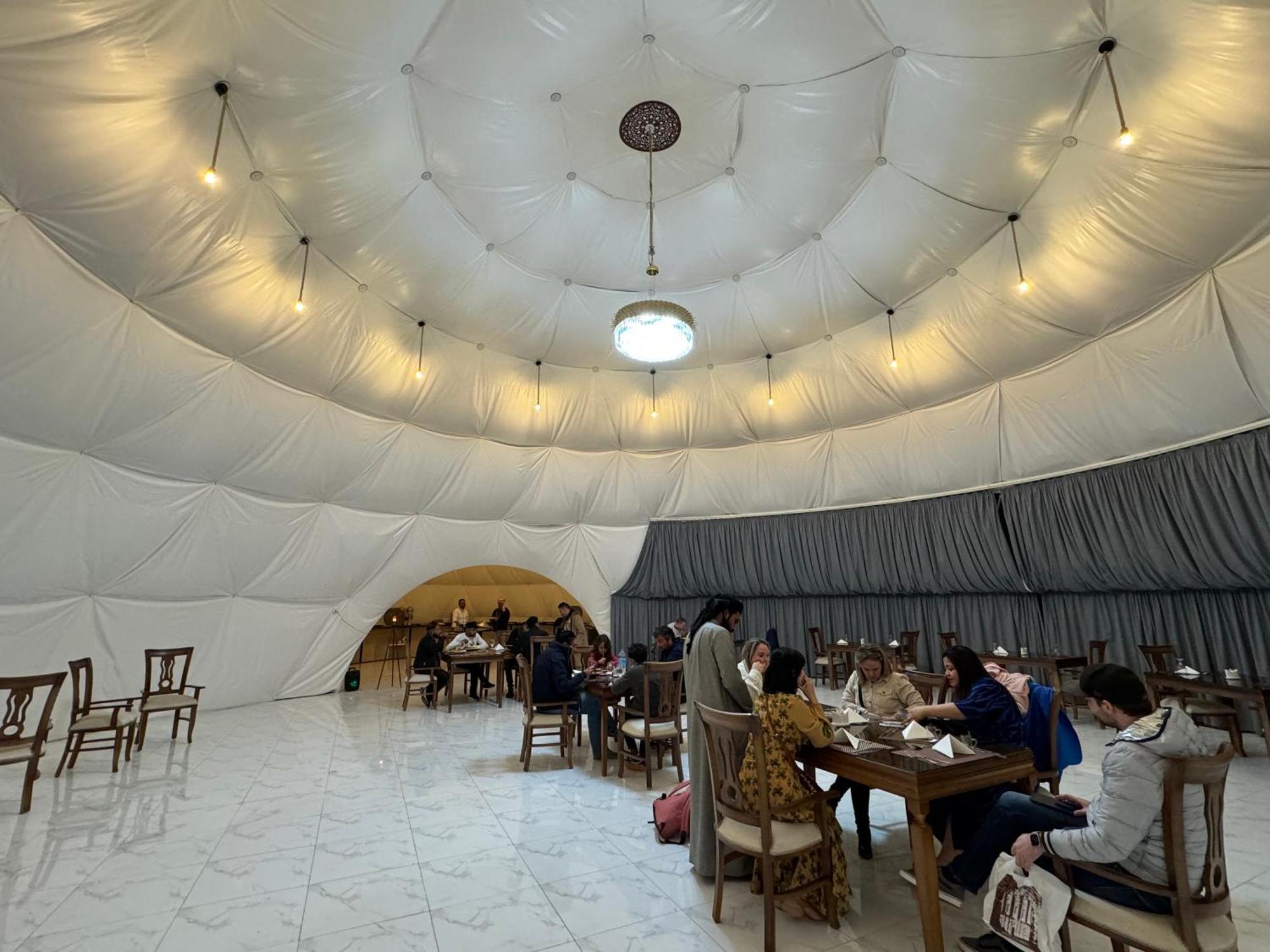 Wadi Rum Anwar Luxury Camp ภายนอก รูปภาพ