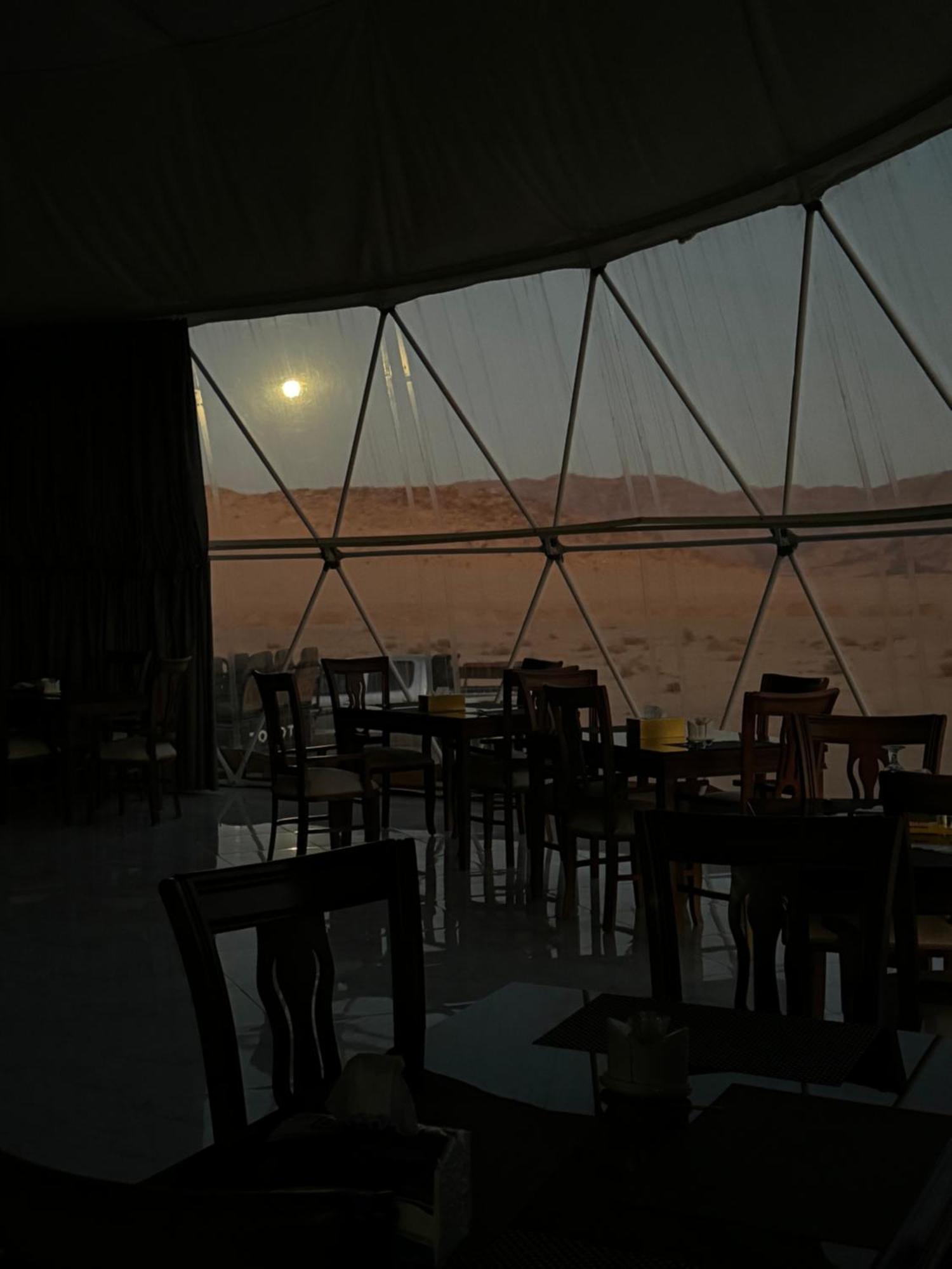 Wadi Rum Anwar Luxury Camp ภายนอก รูปภาพ