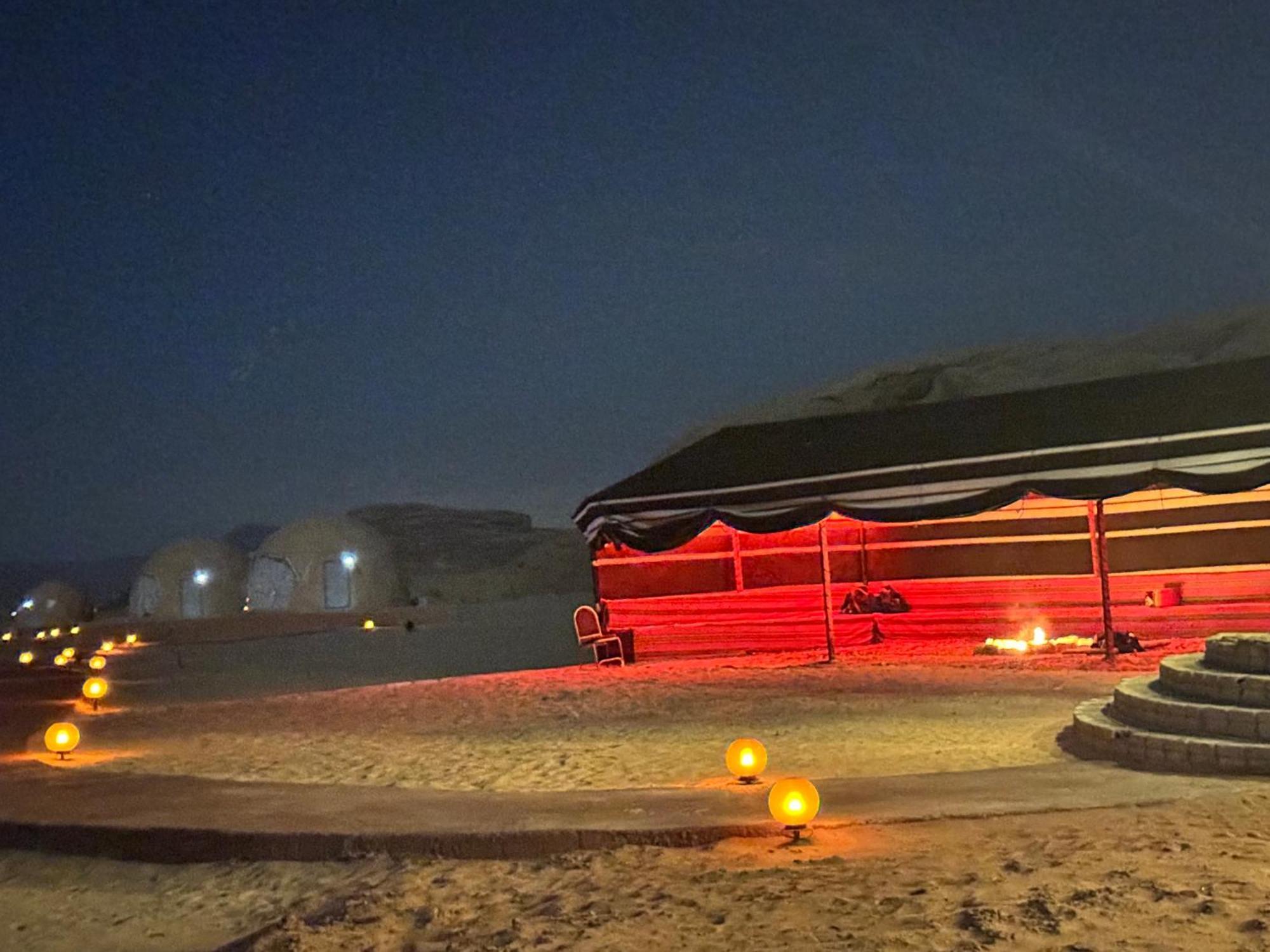 Wadi Rum Anwar Luxury Camp ภายนอก รูปภาพ