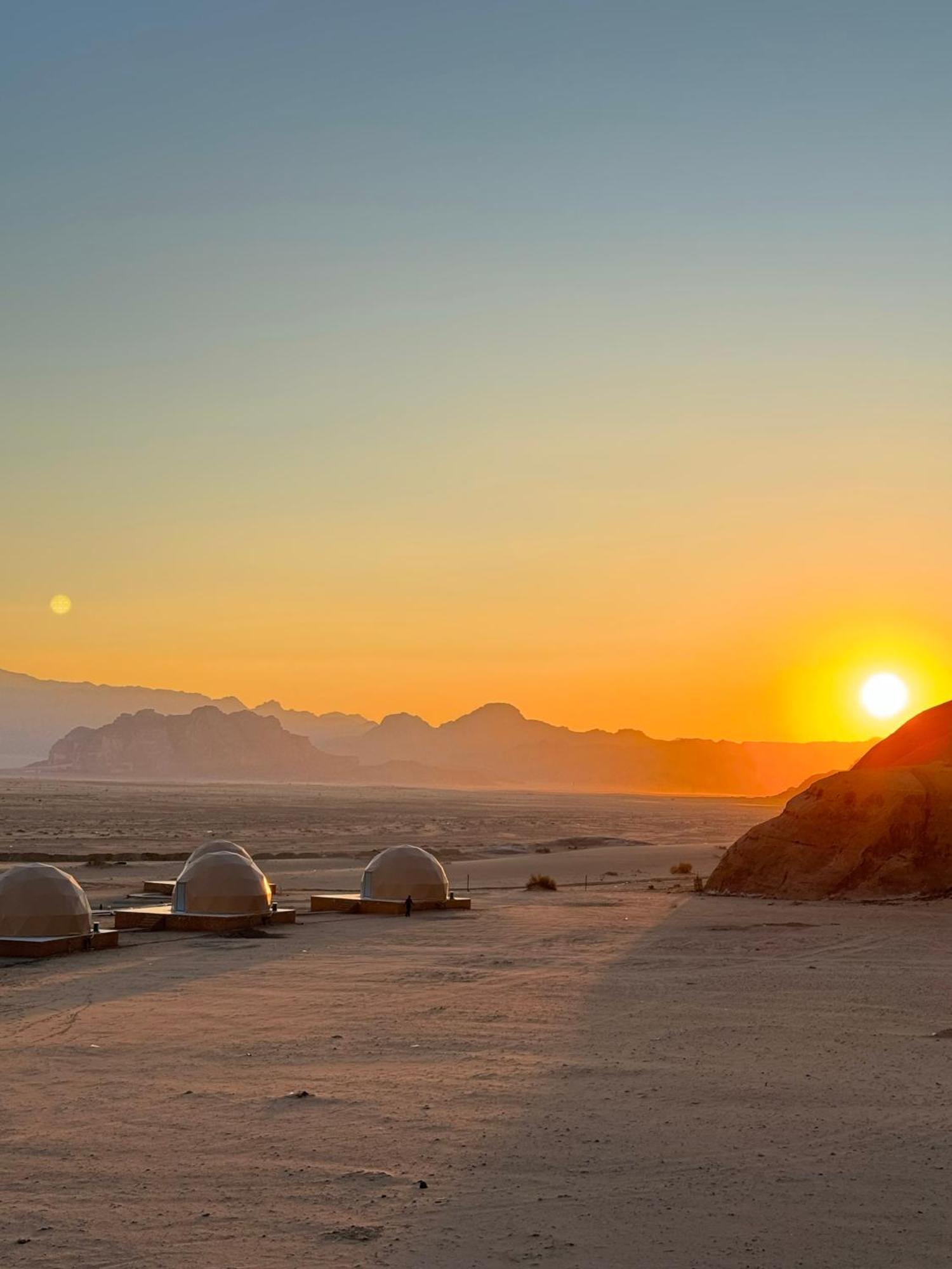 Wadi Rum Anwar Luxury Camp ภายนอก รูปภาพ
