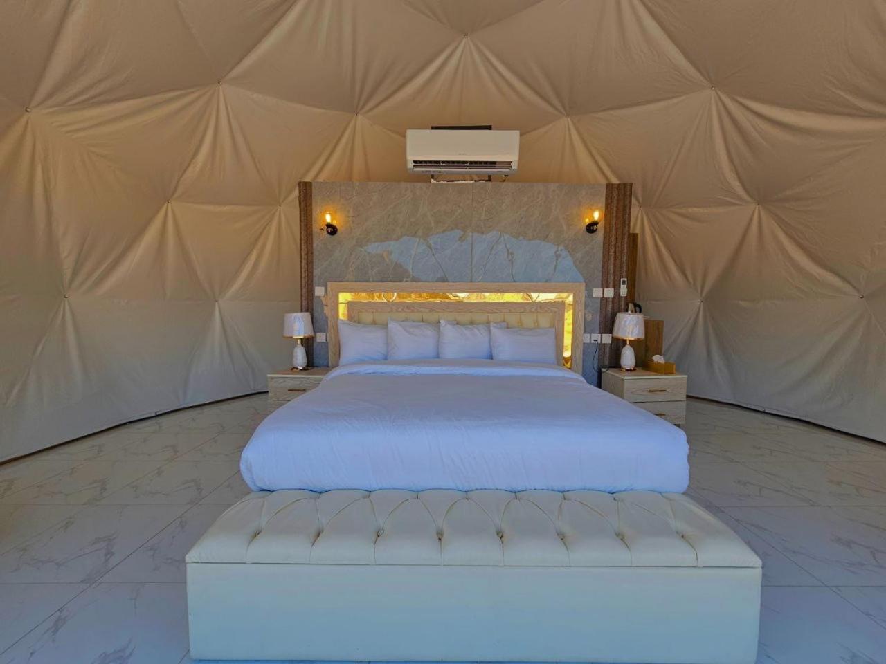 Wadi Rum Anwar Luxury Camp ภายนอก รูปภาพ